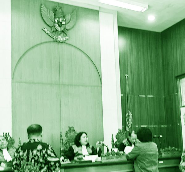 Rosa, Bersaksi ‘hendak kaburkan’ Bukti